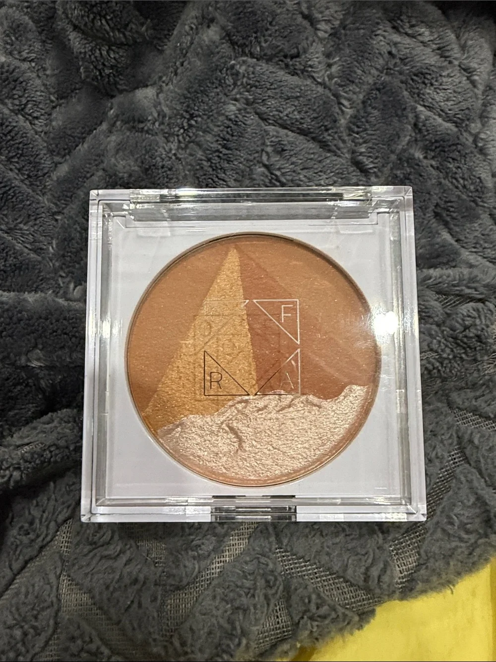 OFRA minimalist bronzer